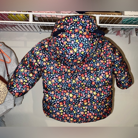 Sherpa Lined GAP puffer jacket - Picture 2 of 3